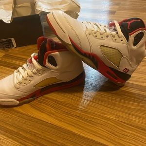 Jordan Retro 5 Size 6Y